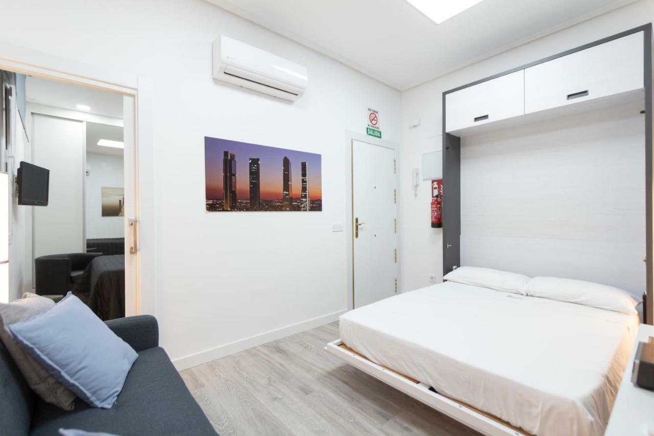 Plaza Mayor Apartment Madrid Bagian luar foto