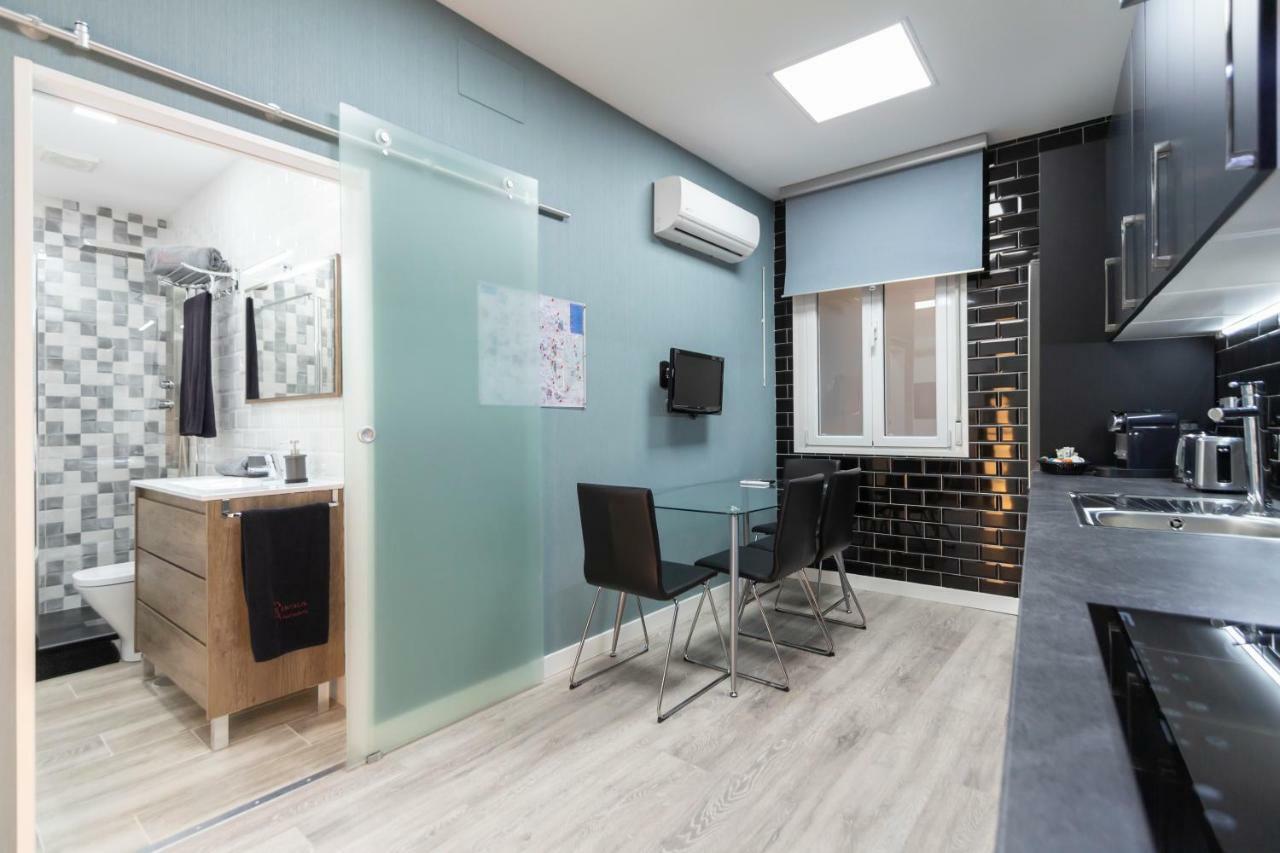 Plaza Mayor Apartment Madrid Bagian luar foto