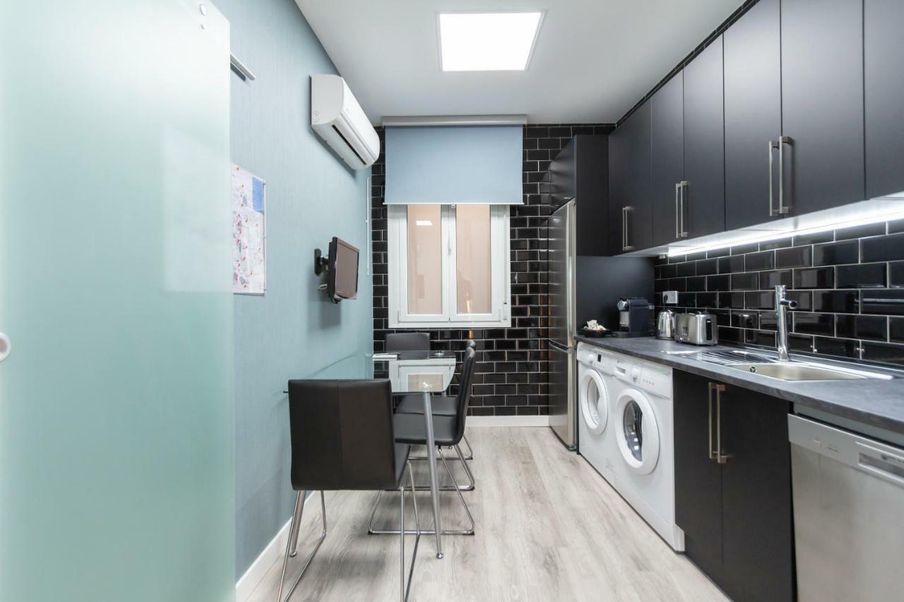 Plaza Mayor Apartment Madrid Bagian luar foto