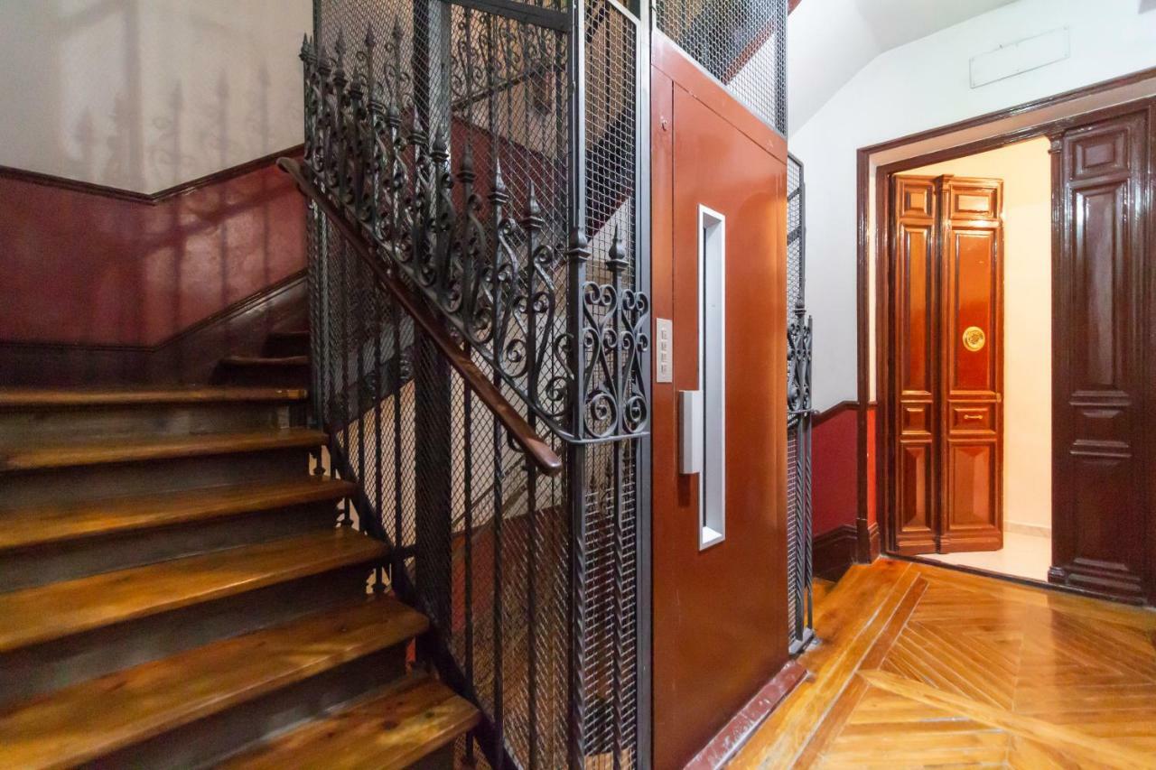 Plaza Mayor Apartment Madrid Bagian luar foto