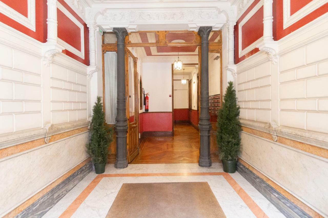 Plaza Mayor Apartment Madrid Bagian luar foto